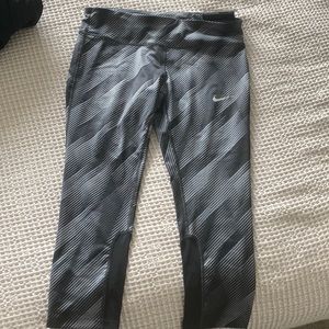 Nike Dri-fit Epic Run Crop Tights, size L